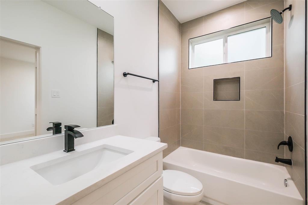 5703 Balbo Street #E, Houston, Texas image 11