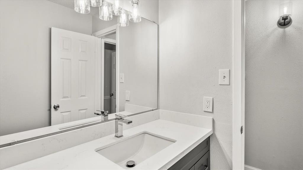 10622 Highland Woods Drive, Sugar Land, Texas image 44