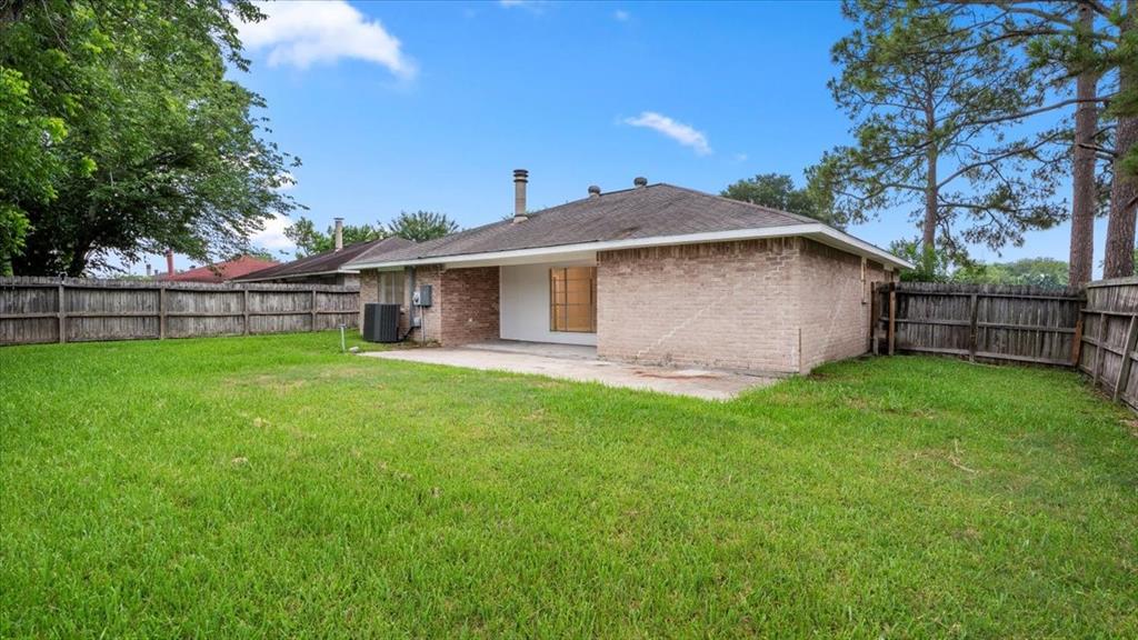 10622 Highland Woods Drive, Sugar Land, Texas image 46