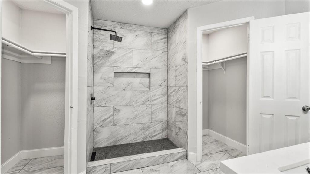 10622 Highland Woods Drive, Sugar Land, Texas image 30