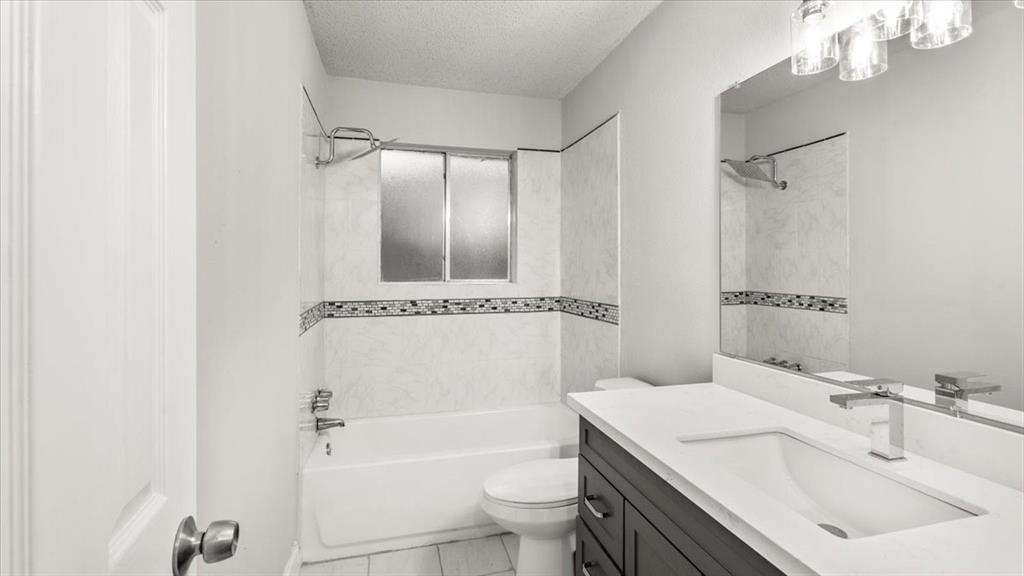 10622 Highland Woods Drive, Sugar Land, Texas image 42