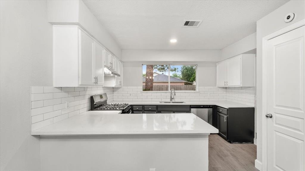 10622 Highland Woods Drive, Sugar Land, Texas image 12