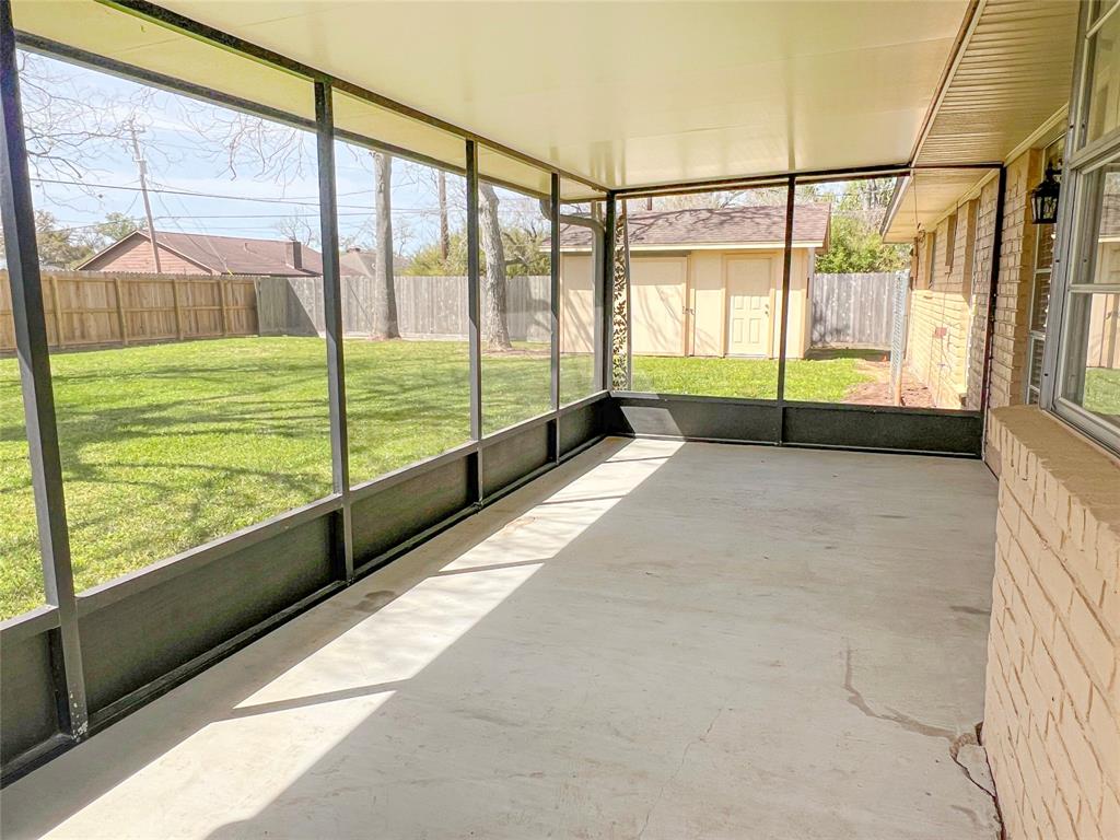 303 Petunia Street, Lake Jackson, Texas image 13