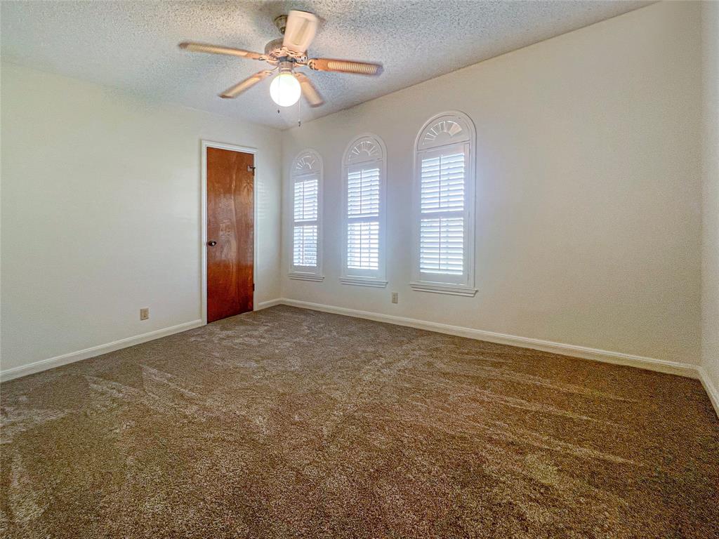 303 Petunia Street, Lake Jackson, Texas image 10