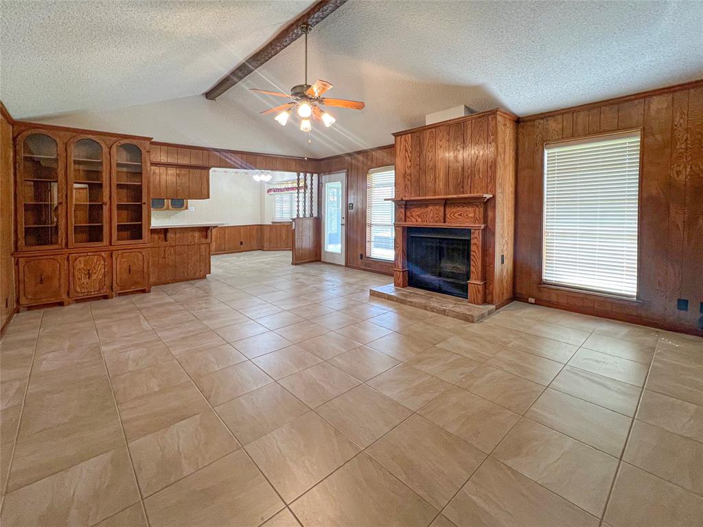 303 Petunia Street, Lake Jackson, Texas image 2