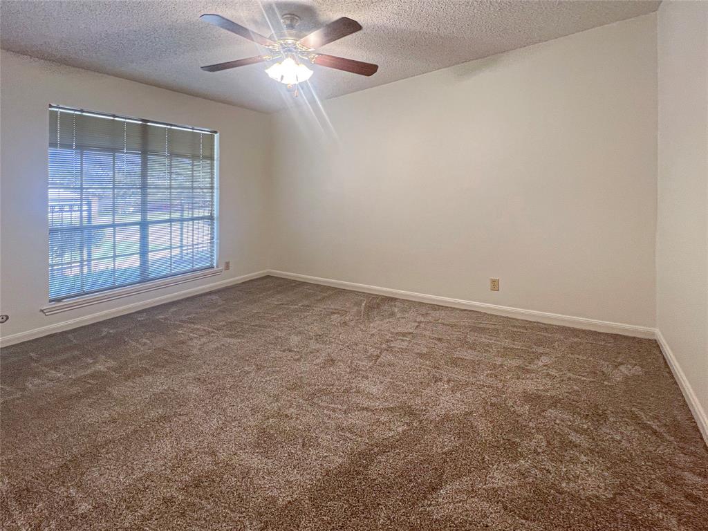 303 Petunia Street, Lake Jackson, Texas image 11