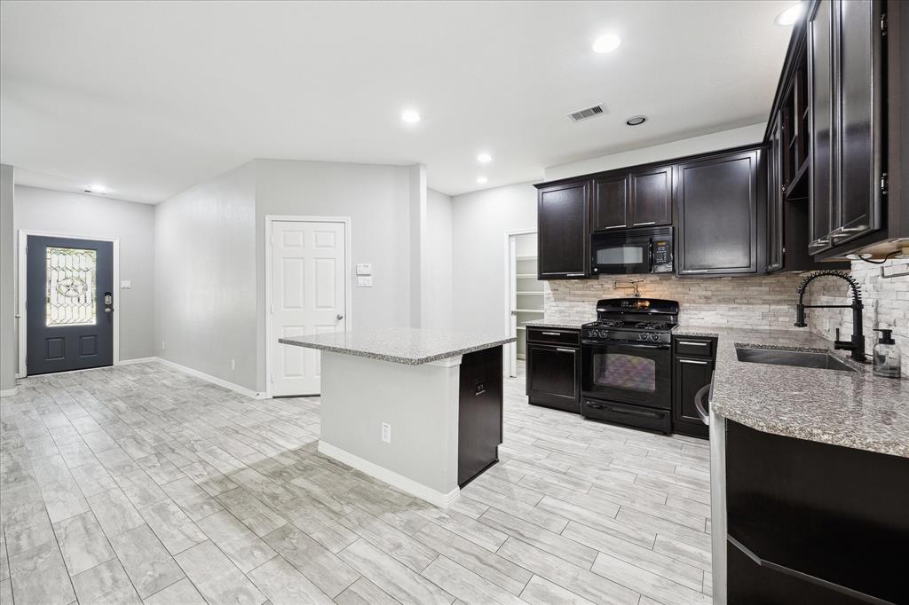 6415 Black Bamboo Lane, Katy, Texas image 11