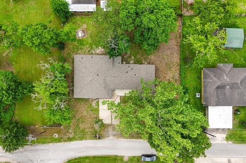 A home in Brazoria