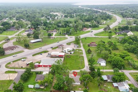 A home in Brazoria