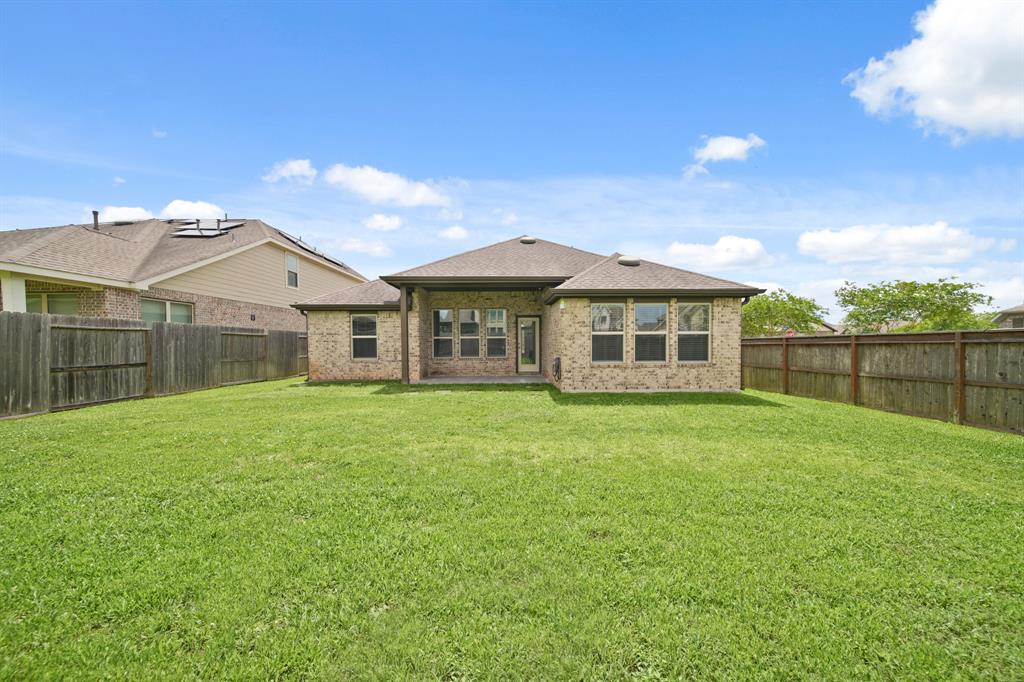 8911 Emerald Cane Drive, Missouri City, Texas image 30