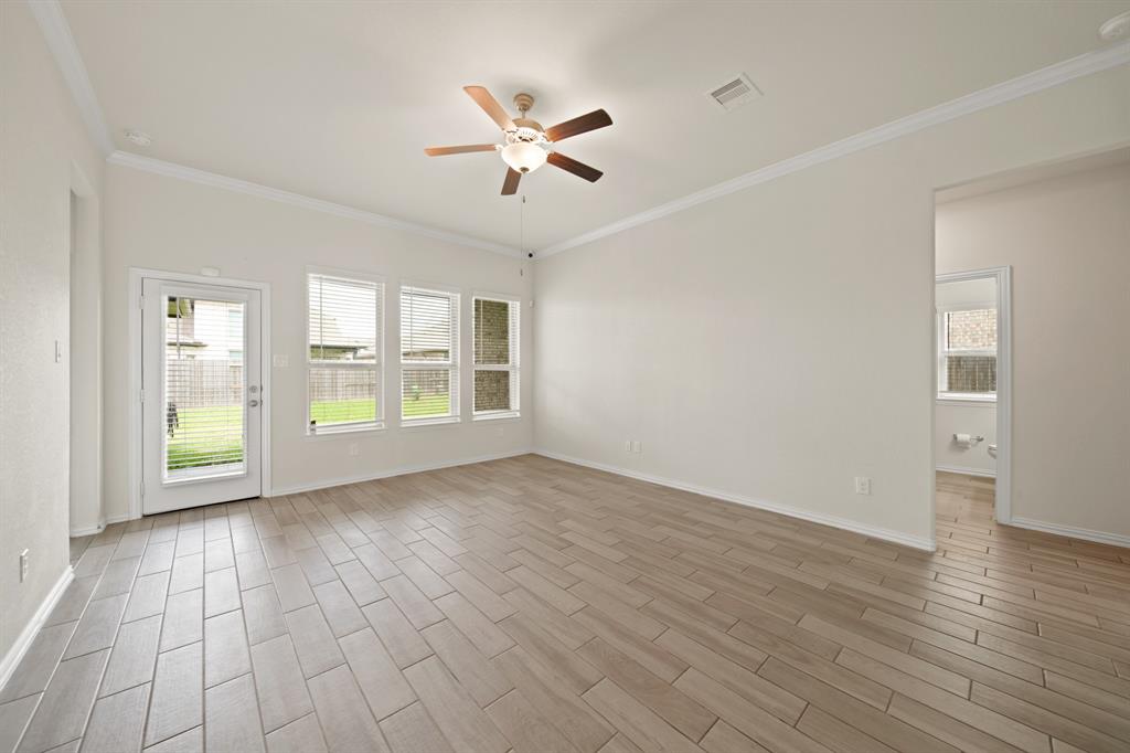 8911 Emerald Cane Drive, Missouri City, Texas image 16
