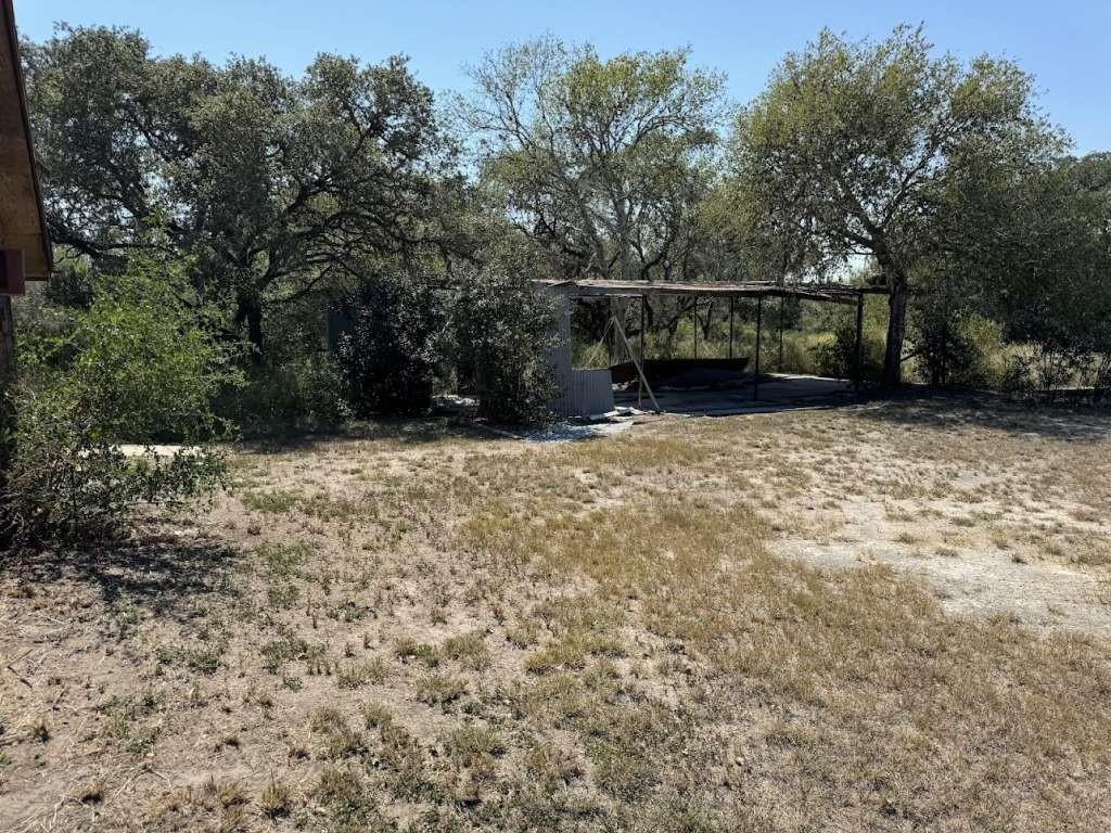 5996 Yucca Trail, Beeville, Texas image 22