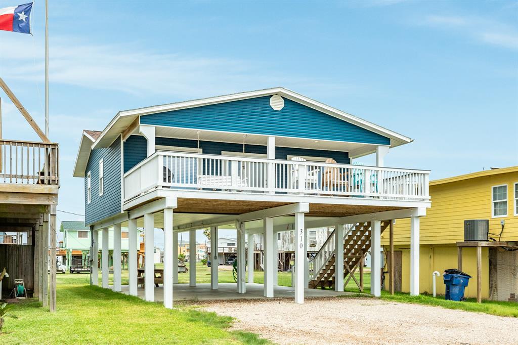 310 Parkview Road, Surfside Beach, Texas image 1