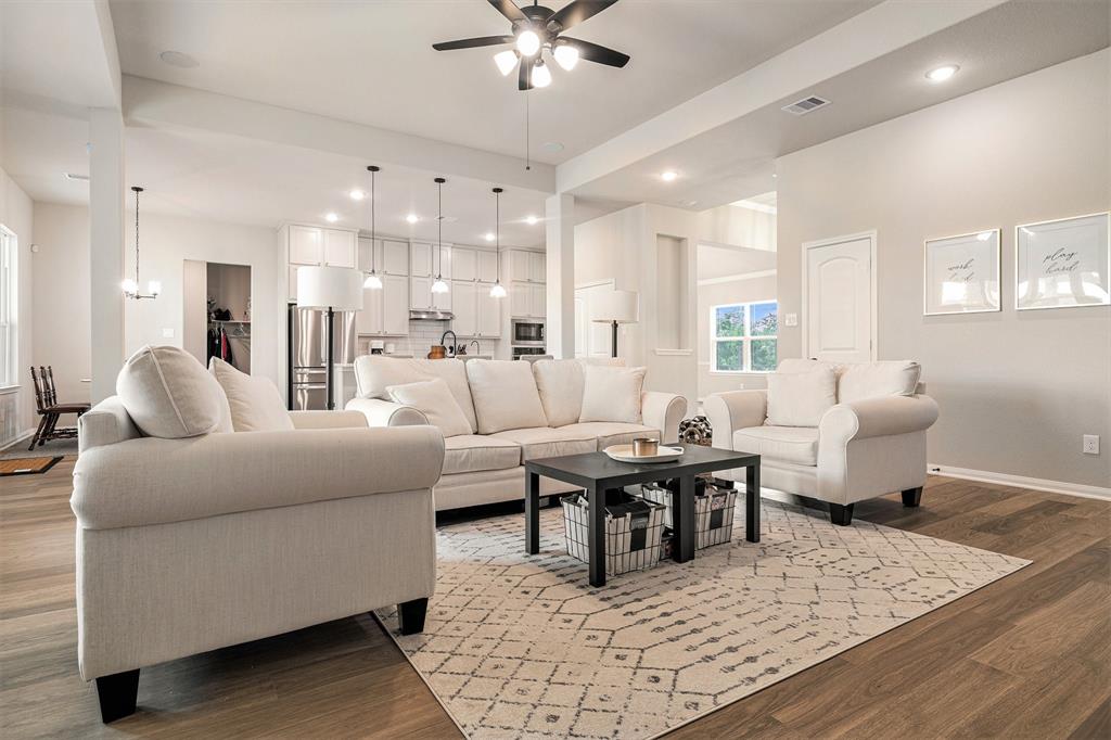9601 Moss Rose Lane