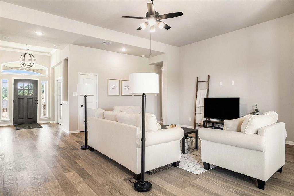 9601 Moss Rose Lane