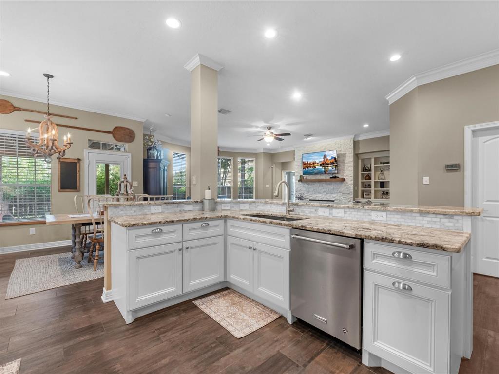 2815 Halton Court, Kingwood, Texas image 18