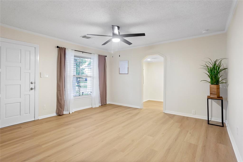 2212 12th Ave N Ave, Texas City, Texas image 8