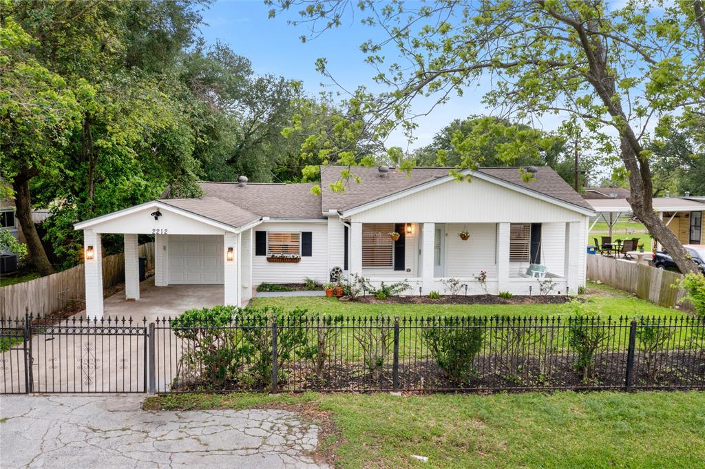 2212 12th Ave N Ave, Texas City, Texas image 1