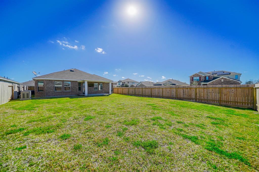 1232 Colt Canyon Drive, Alvin, Texas image 24