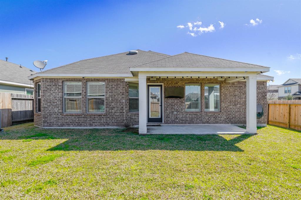 1232 Colt Canyon Drive, Alvin, Texas image 23