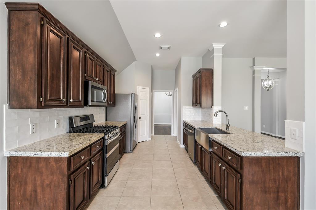 7403 Hickory Canyon Court, Humble, Texas image 19