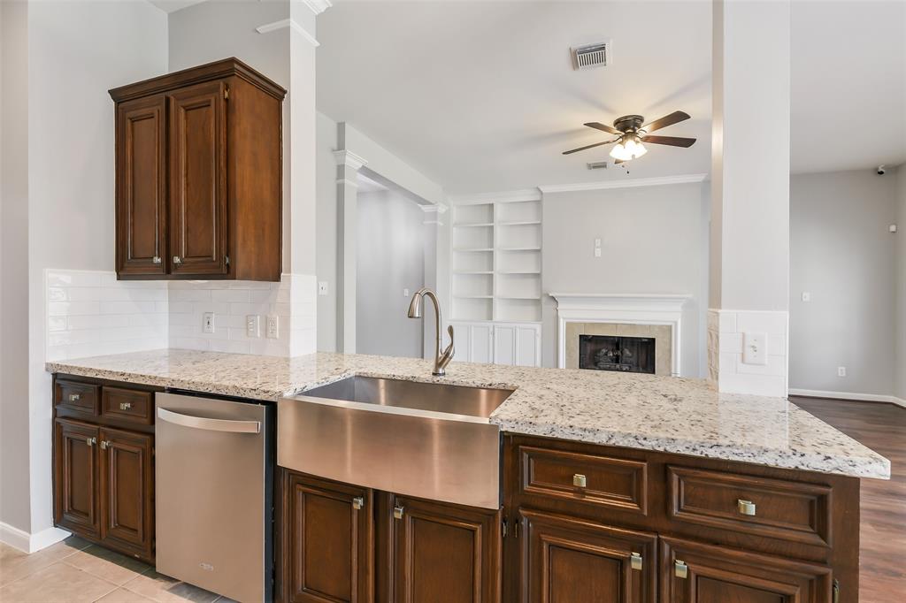 7403 Hickory Canyon Court, Humble, Texas image 21