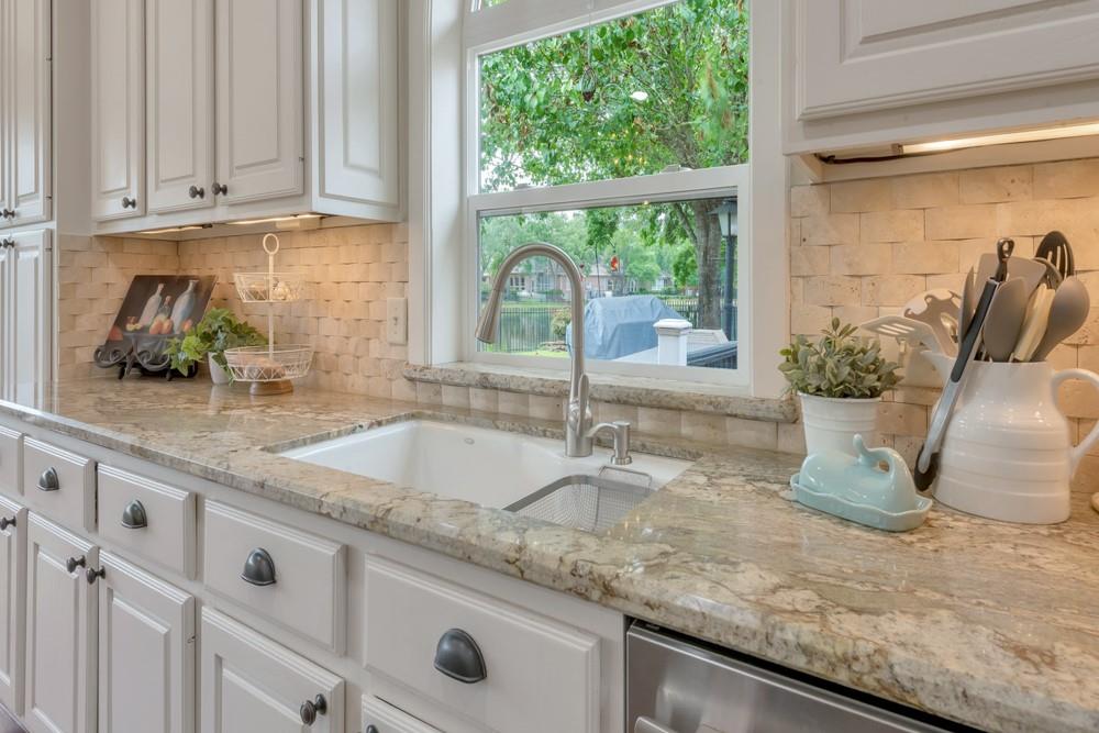 1845 Lake Terrace Court, The Woodlands, Texas image 21