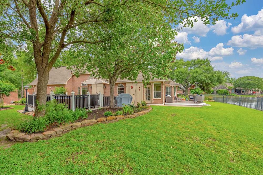 1845 Lake Terrace Court, The Woodlands, Texas image 37