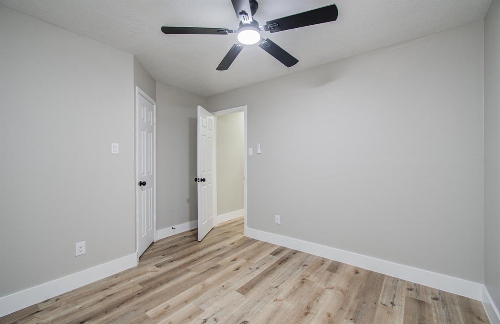 4606 Antique Meadows Drive, Friendswood, Texas image 24