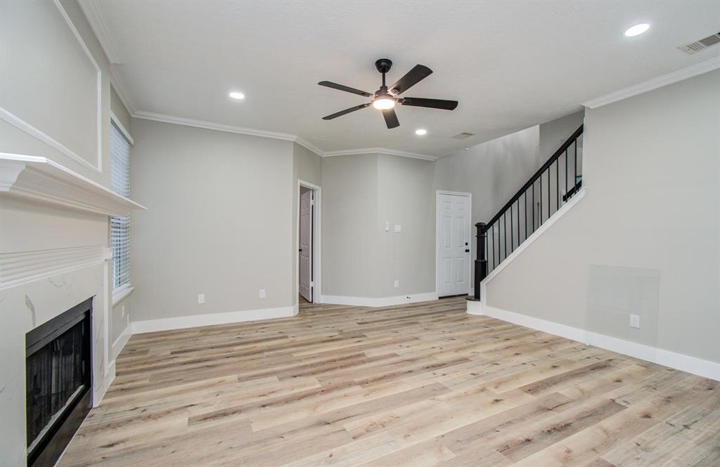 4606 Antique Meadows Drive, Friendswood, Texas image 17