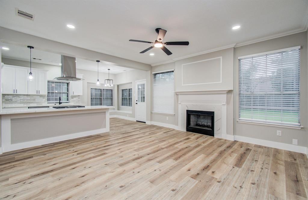 4606 Antique Meadows Drive, Friendswood, Texas image 15