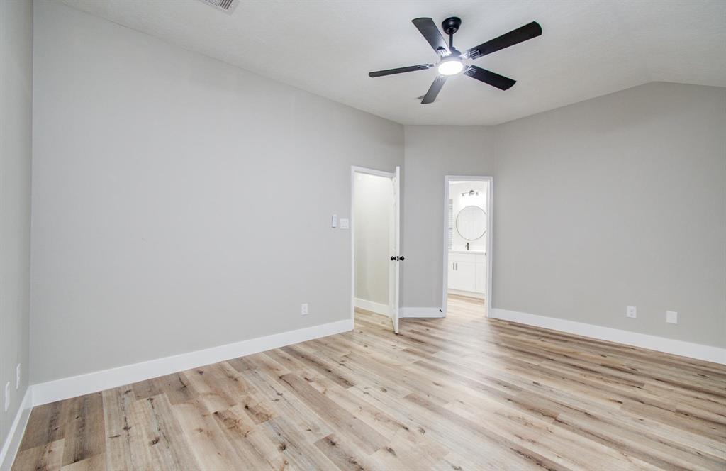 4606 Antique Meadows Drive, Friendswood, Texas image 27