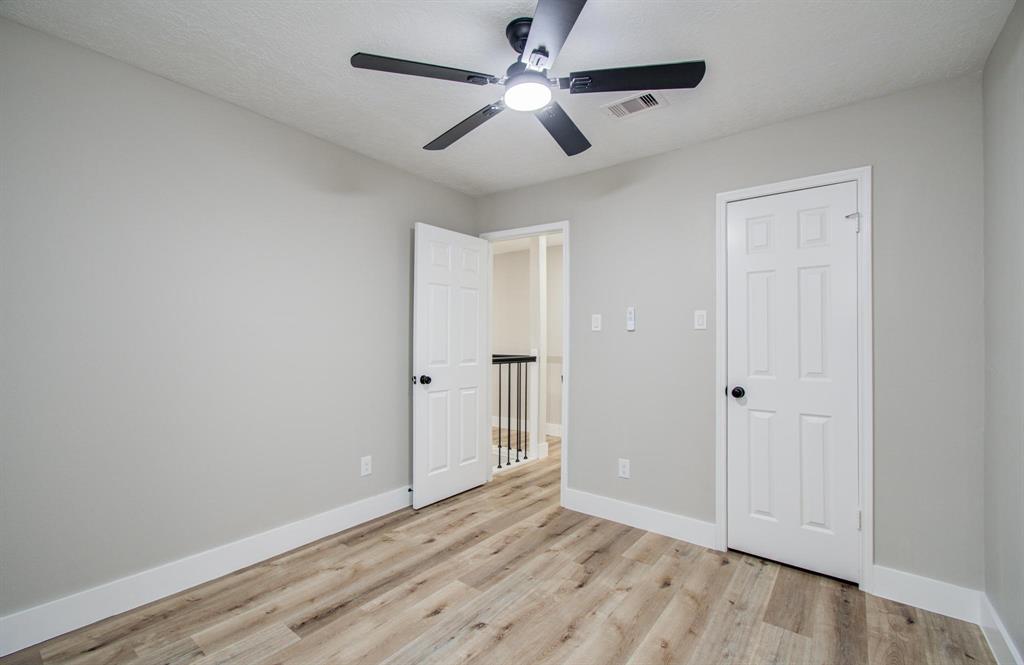 4606 Antique Meadows Drive, Friendswood, Texas image 36
