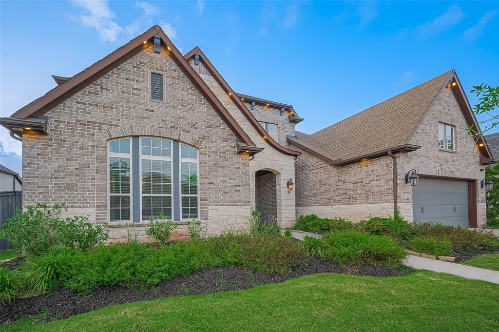 1314 Orange Pumpkin Lane