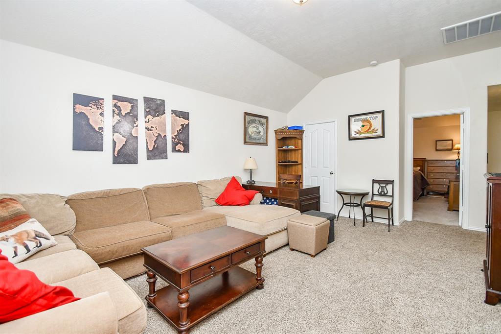 2818 Lakecrest Forest Drive