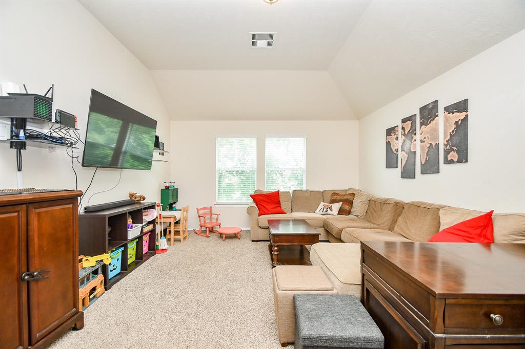 2818 Lakecrest Forest Drive