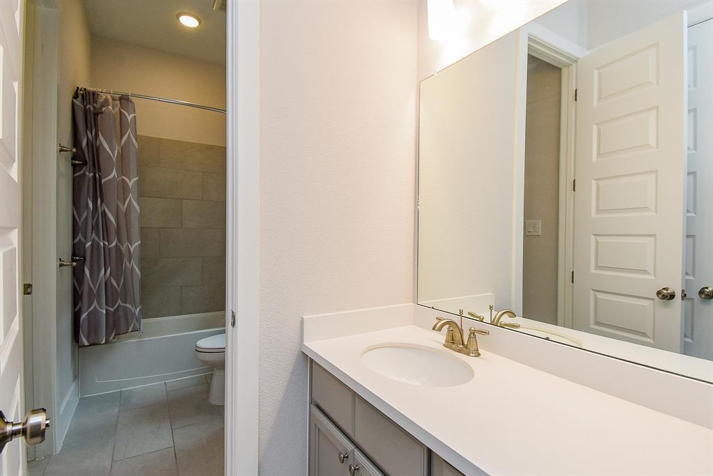 5207 Isidore Lane, Missouri City, Texas image 34