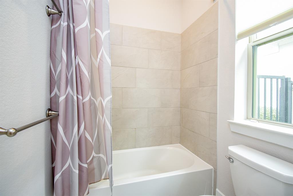 5207 Isidore Lane, Missouri City, Texas image 35