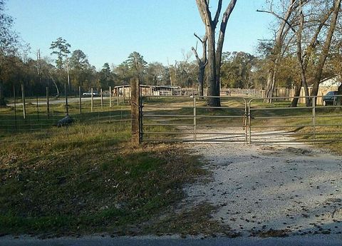 Photo of 2216 Wilburforce Street, Houston, TX 77091 (MLS # 22800356) Photo of 2216 Wilburforce Street, Houston, TX 77091 (MLS # 22800356)