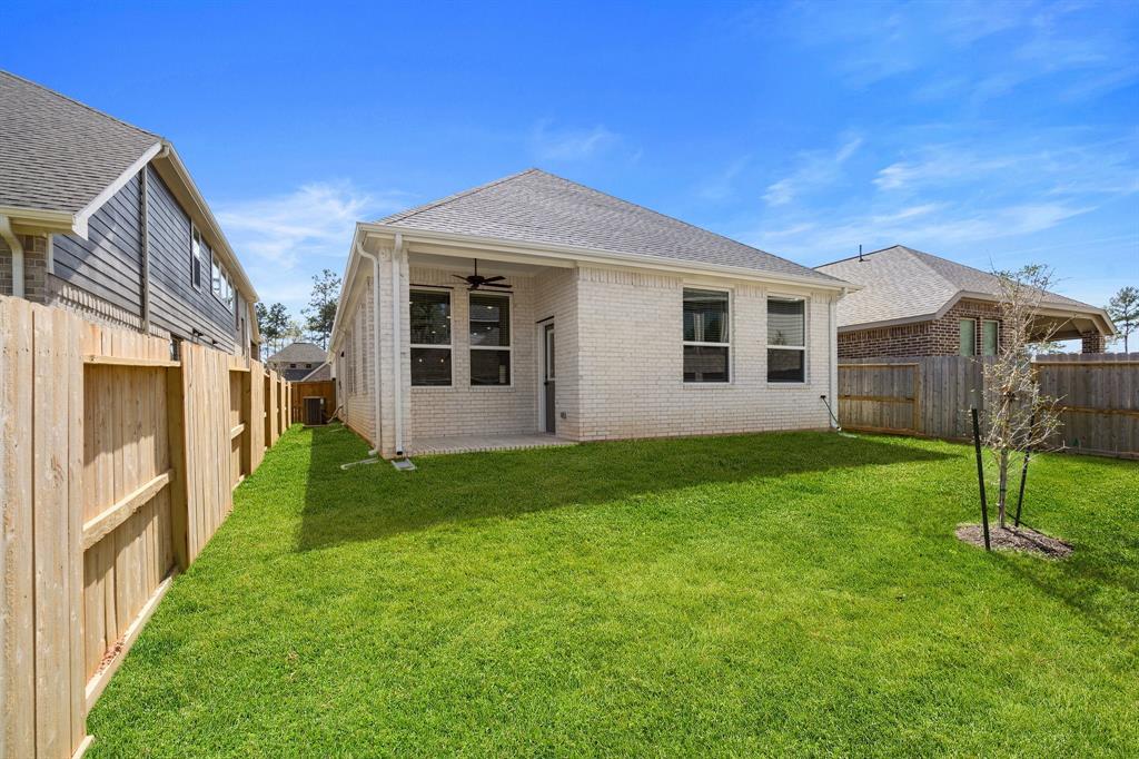 107 Sea Foam Court, Willis, Texas image 22