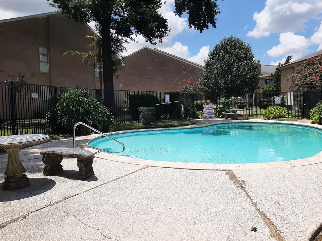 12955 Woodforest Boulevard 74