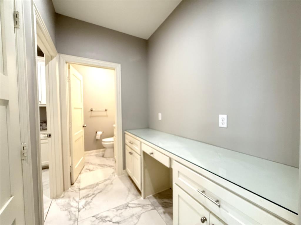 10147 Torrington Lane, Houston, Texas image 7