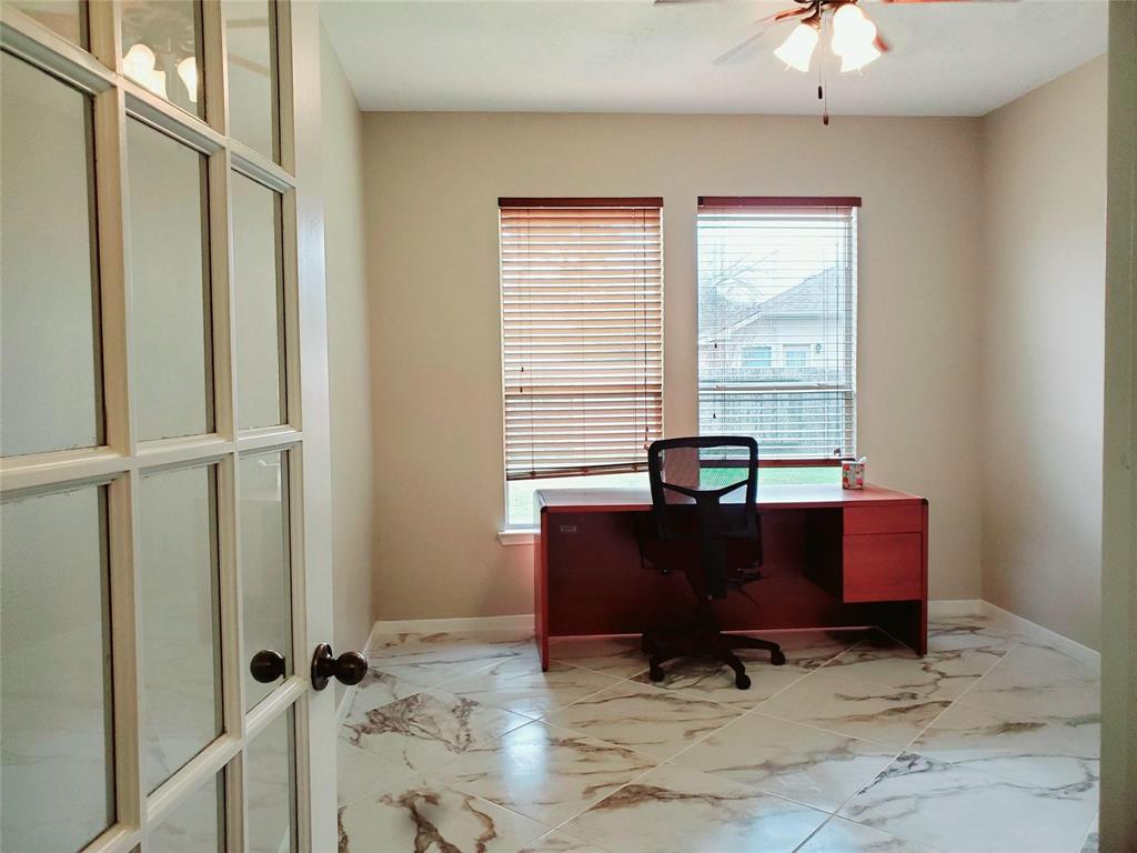 18819 Knobby Oaks Place, Magnolia, Texas image 13