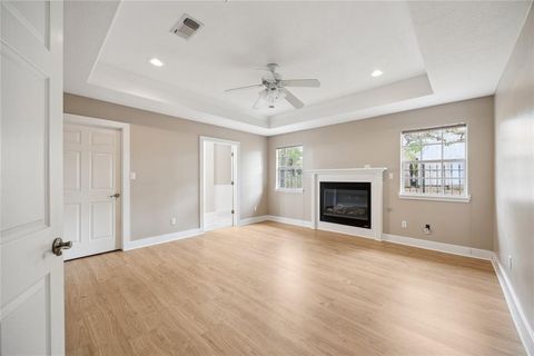 A home in La Grange