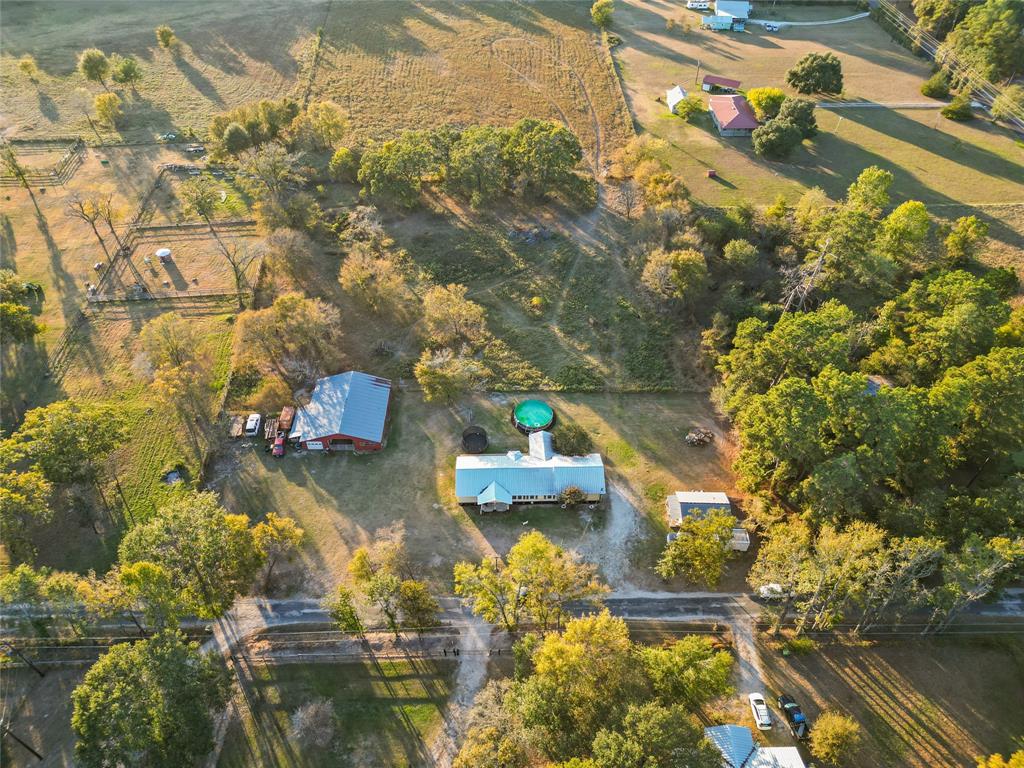 14 Louis Voan Road, Huntsville, Texas image 2
