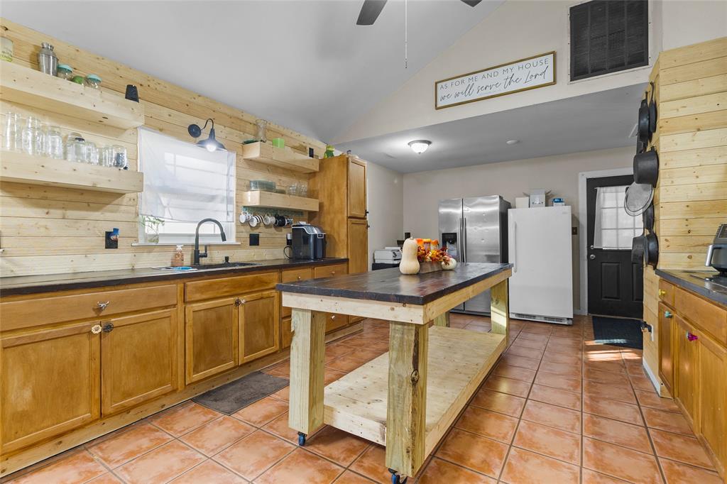 14 Louis Voan Road, Huntsville, Texas image 13