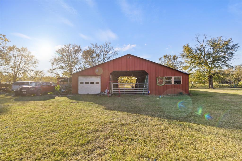 14 Louis Voan Road, Huntsville, Texas image 5
