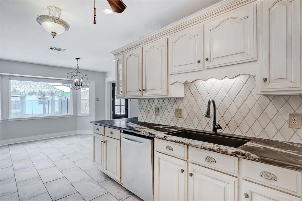 2325 Patricia Lane, Port Neches, Texas image 19