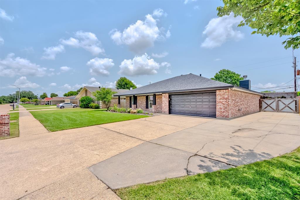 2325 Patricia Lane, Port Neches, Texas image 4