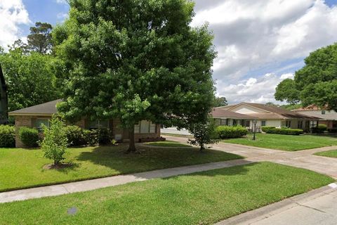 1522 Hewitt Drive Houston TX 77018